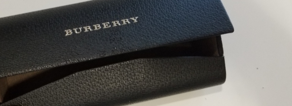 Burberry case - Picture 2 of 3